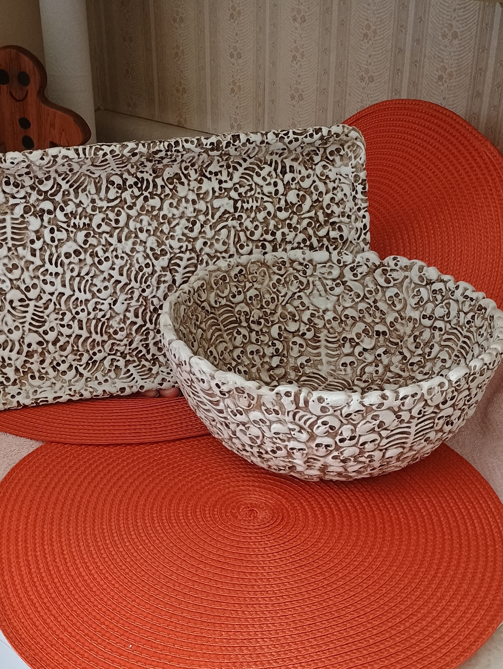 NWT Cracker Barrel Exclusive Decorative Skull Bowl & Serving Platter Set